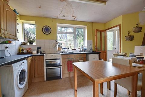 25 Paton Road, Bexhill-on-sea, TN39 5DJ