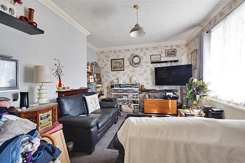 25 Paton Road, Bexhill-on-sea, TN39 5DJ