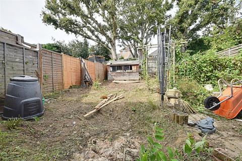 25 Paton Road, Bexhill-on-sea, TN39 5DJ