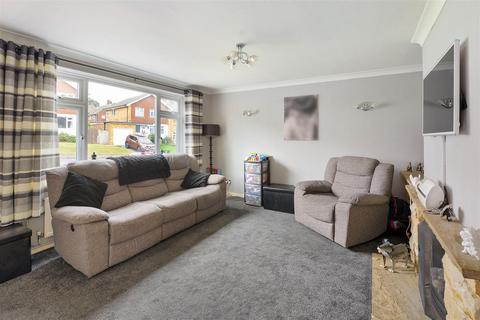 23 Chieveley Drive, Tunbridge Wells, TN2 5HG