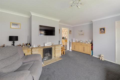 23 Chieveley Drive, Tunbridge Wells, TN2 5HG
