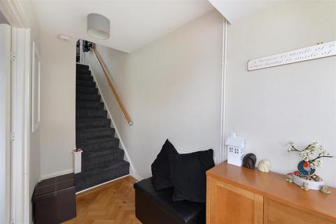 23 Chieveley Drive, Tunbridge Wells, TN2 5HG