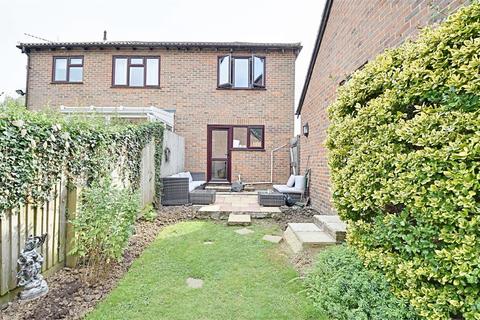 6 Sumner Close, Rolvenden, Cranbrook, TN17 4NW