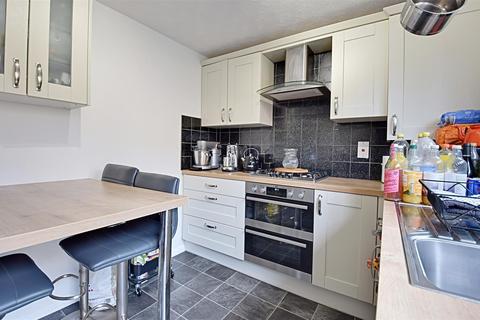 6 Sumner Close, Rolvenden, Cranbrook, TN17 4NW