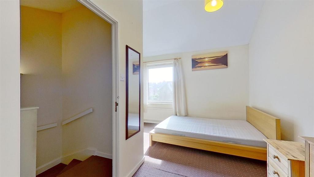 Willow-Tree-Close-Earlsfield-SW18-09062021 193912.