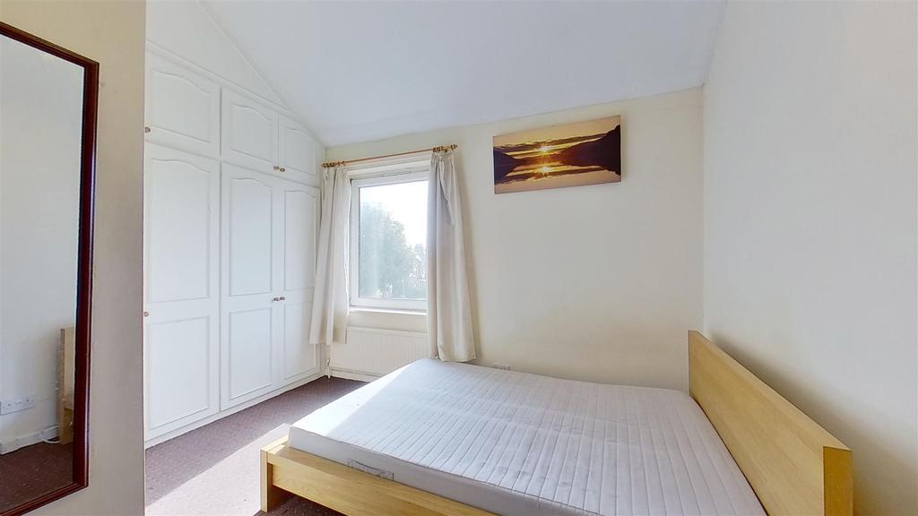 Willow-Tree-Close-Earlsfield-SW18-09062021 193929.