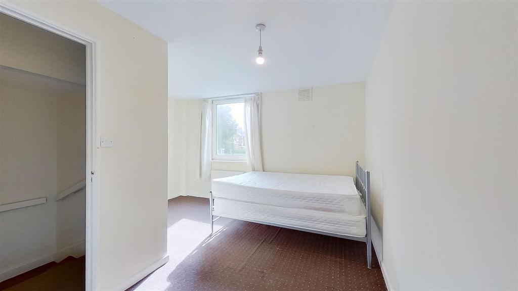 Willow-Tree-Close-Earlsfield-SW18-09062021 193827.