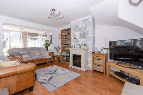 6 Birkdale Close, Worthing, BN13 2RD