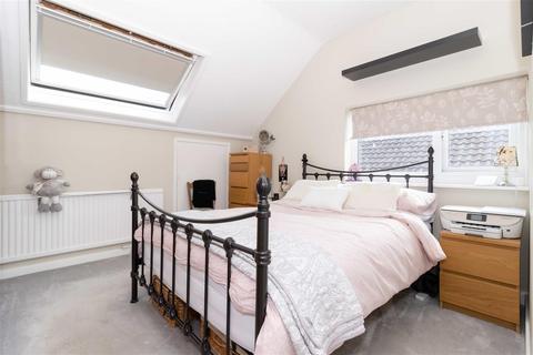 6 Birkdale Close, Worthing, BN13 2RD