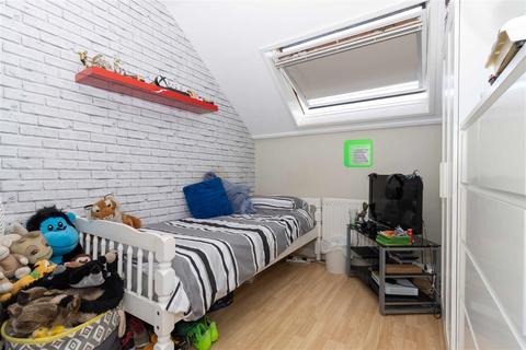 6 Birkdale Close, Worthing, BN13 2RD