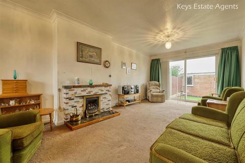 27 Bernard Grove, Stoke-on-trent, ST3 7NZ