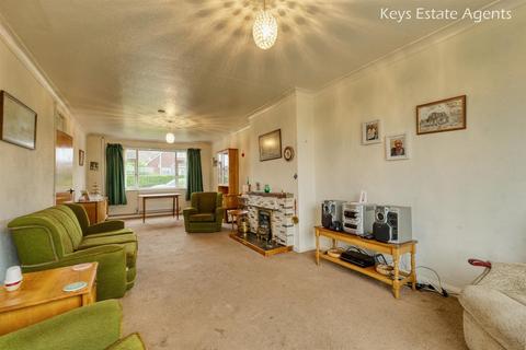 27 Bernard Grove, Stoke-on-trent, ST3 7NZ