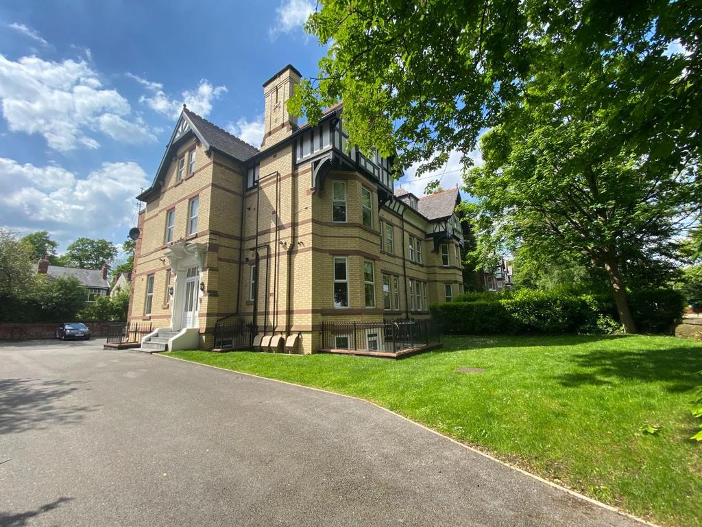 Wood Road, Whalley Range 2 bed flat £1,100 pcm (£254 pw)