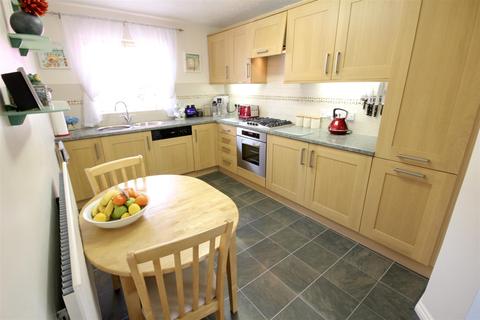4 bedroom detached house for sale - Oakie Close, Swindon