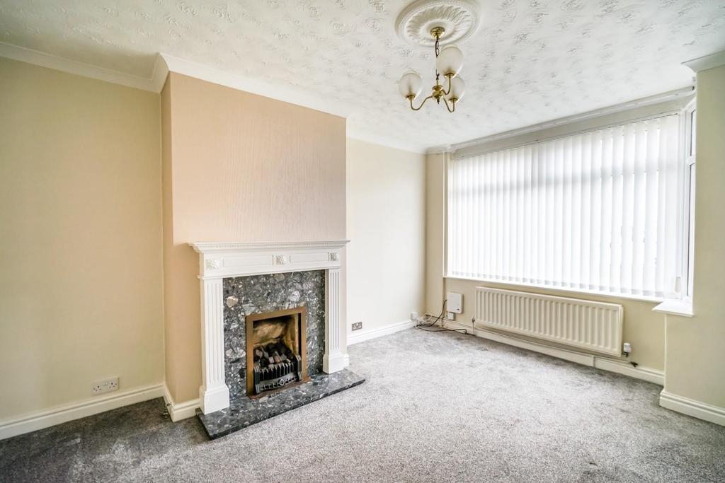 Lawnswood Drive, Rawcliffe, York 2 bed semidetached house £260,000