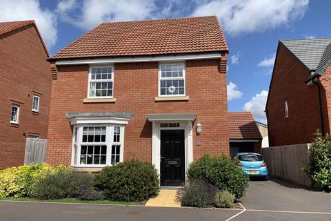 4 bedroom detached house to rent, Dragonfly Close, Frome