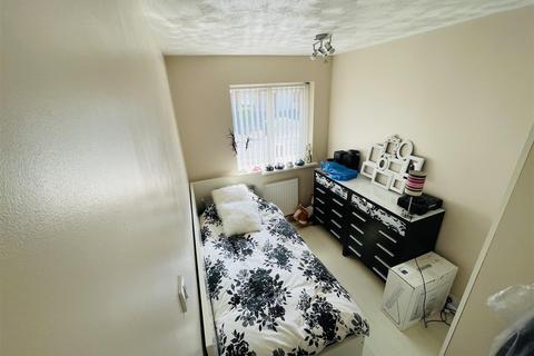 19 Quantock Drive, Nuneaton, CV10 8PU