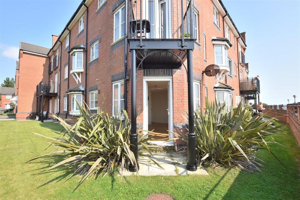 Armstrong Quay, Liverpool 2 bed apartment £150,000