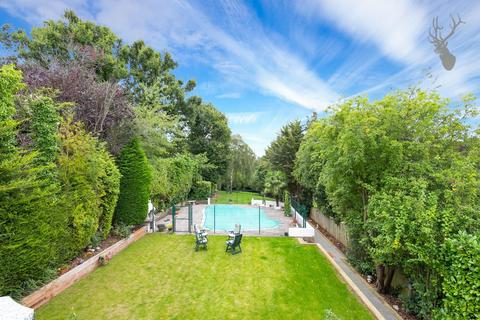 55 Broadstrood, Loughton, IG10 2SB