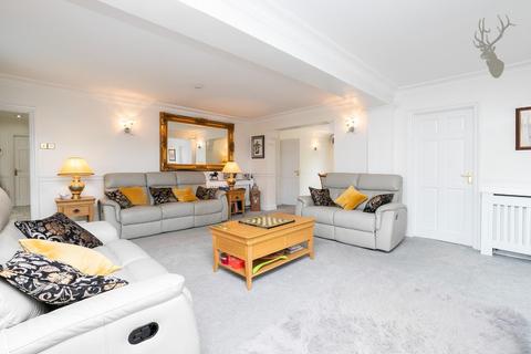 55 Broadstrood, Loughton, IG10 2SB