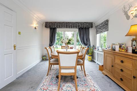55 Broadstrood, Loughton, IG10 2SB