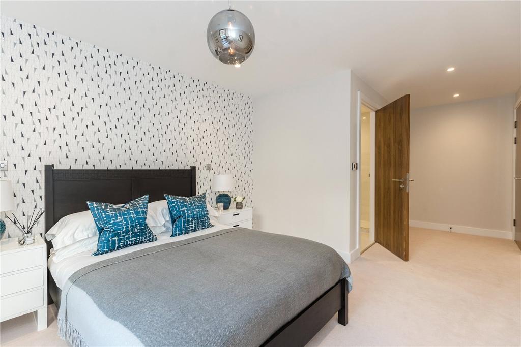 Alt View Bedroom
