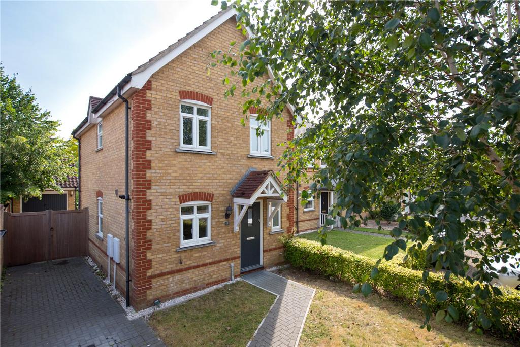 Keeble Way, Braintree, CM7 3 bed semidetached house £300,000