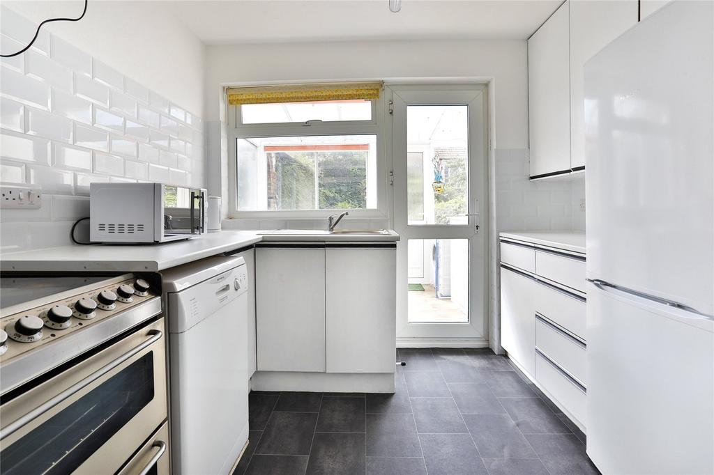 Graham Close, Portslade, East Sussex... 2 bed end of terrace house £