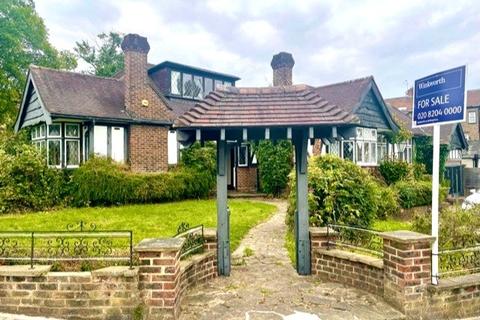 5 bedroom bungalow for sale - Barn Rise, Wembley, HA9