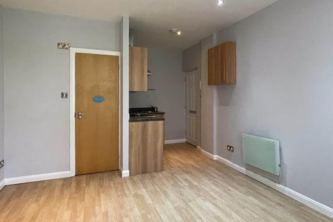 Studio to rent, Magnolia Court, Blandford Forum