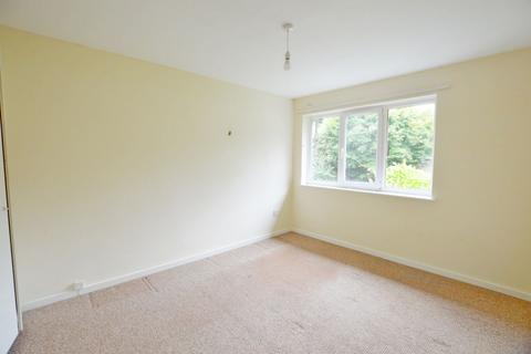 16 Berrow Drive, Birmingham, B15 3UB