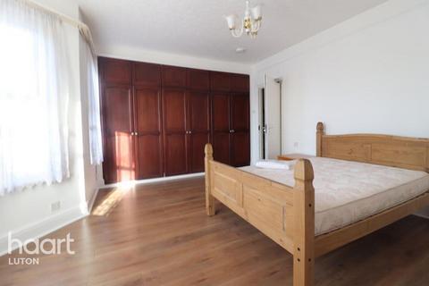 4 bedroom terraced house to rent, Crawley Green Road, Luton