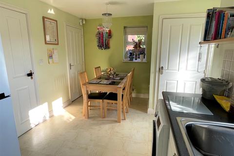 55 Batsmans Drive, Rushden, NN10 6EW