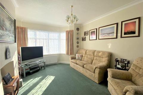 95 Richmond Avenue, Uxbridge, UB10 9BJ