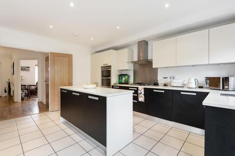 27 Halcyon Close, Oxshott, Leatherhead, KT22 0HA