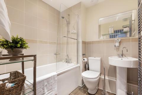 27 Halcyon Close, Oxshott, Leatherhead, KT22 0HA