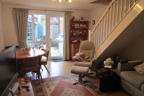 2 bedroom terraced house to rent, Sandpiper Close,