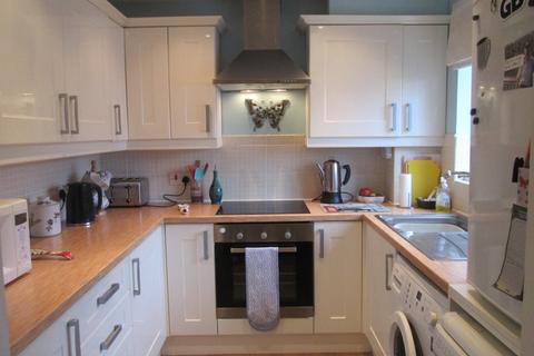 2 bedroom terraced house to rent, Sandpiper Close,