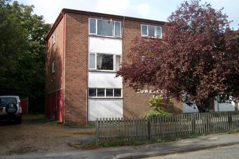 2 bedroom flat to rent - 4 St Osmunds Road, POOLE BH14
