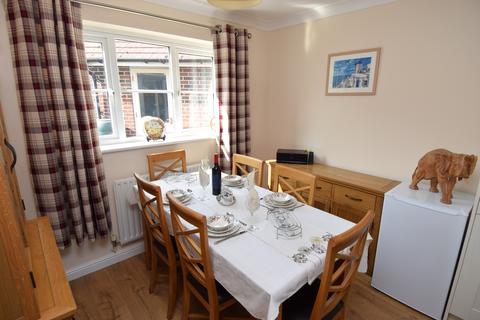 11 Beauchamp Drive, Amesbury, Salisbury, SP4 7TT