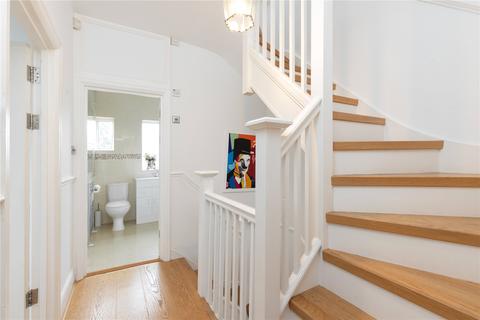 32 Manor Road, Richmond, TW9 1YB