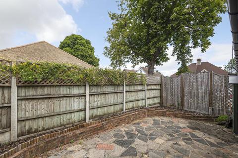 101 Ravensbourne Avenue, Bromley, BR2 0AZ