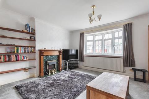 101 Ravensbourne Avenue, Bromley, BR2 0AZ