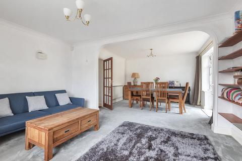 101 Ravensbourne Avenue, Bromley, BR2 0AZ