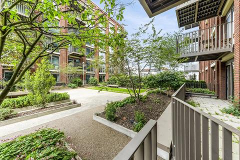 2 bedroom apartment to rent, Pendant Court, Royal Wharf, London, E16