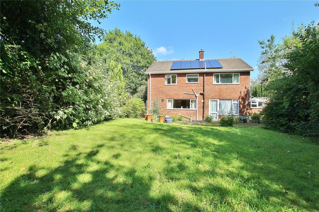 Rowan Way, Lisvane, Cardiff, CF14 4 bed detached house £625,000