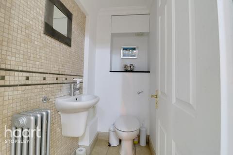 5 Warminster Close, Luton, LU2 8UJ