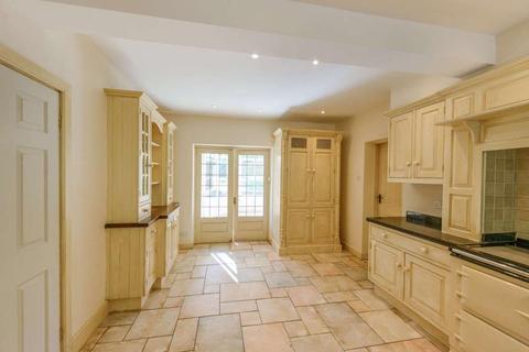 22 London Road, Lichfield, WS14 9EJ