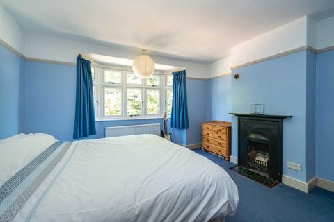 13 Roughdown Avenue, Hemel Hempstead, HP3 9BH