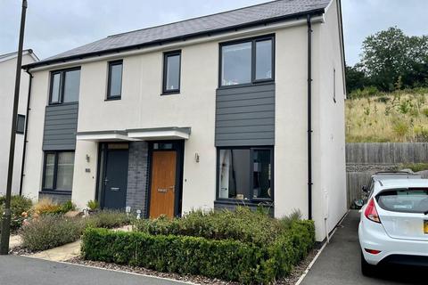 77 Budding Way, Dursley, GL11 5BE